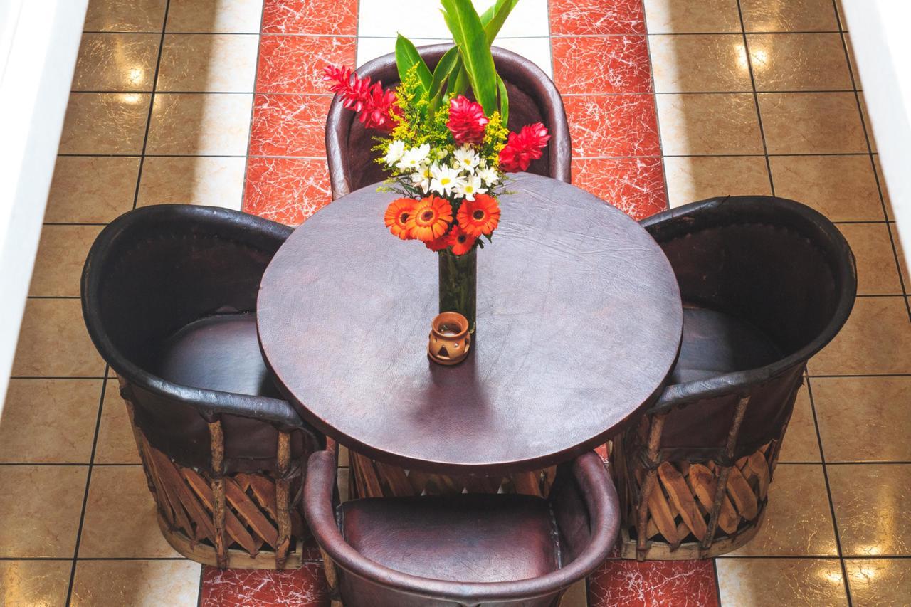 Hotel Casa Santa Lucia 危地马拉安地瓜 外观 照片